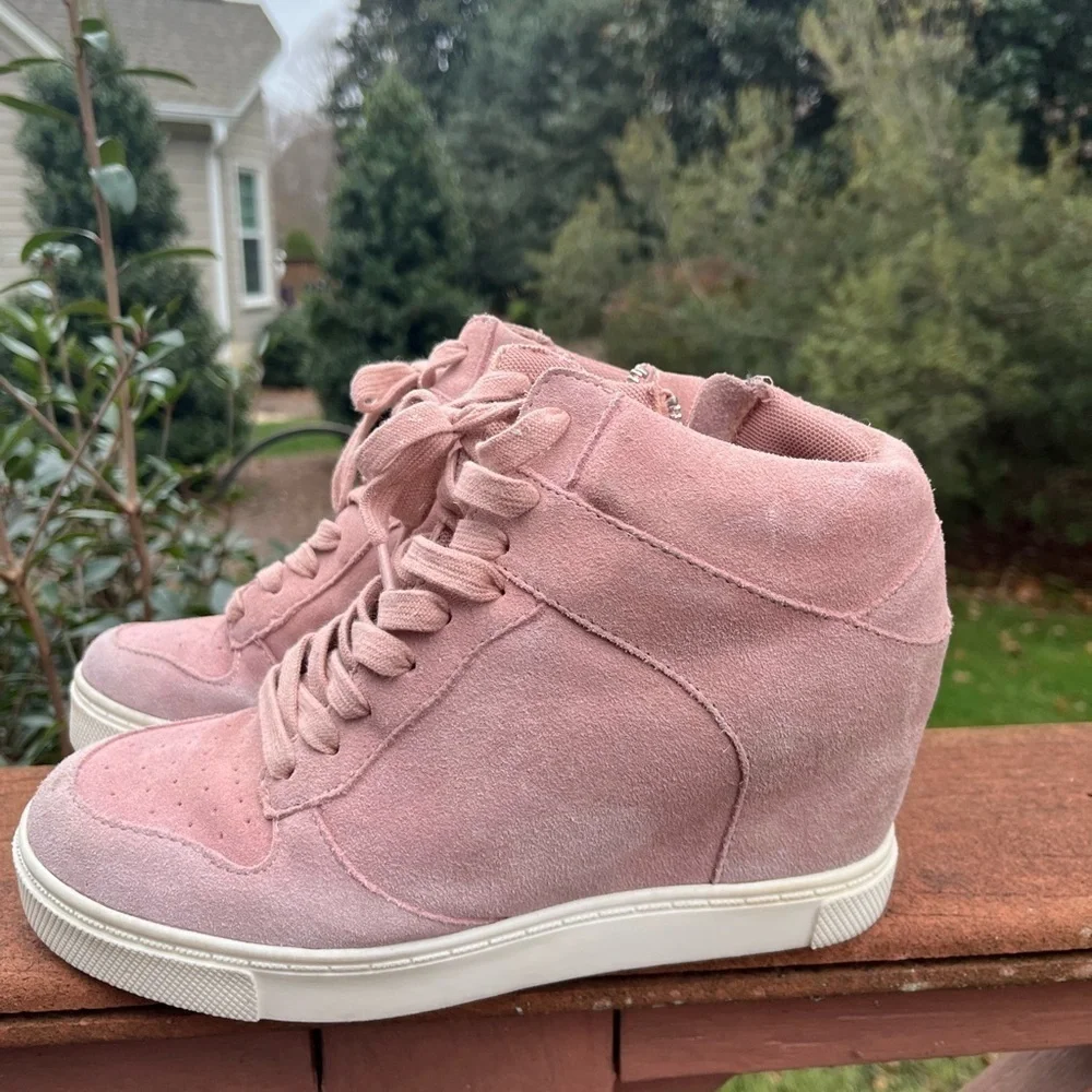 Steve Madden Women's Size 8.5 Shoes Pink Lace Up Suede Hidden Wedge Boots